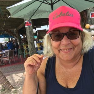 Meet your Posher, Linda